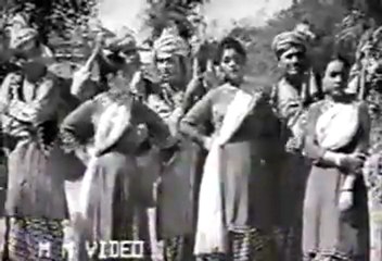 PAS HUMARE AAIYEE AJI DOOR SE NA TARPAIYE - BUS CONDUCTOR