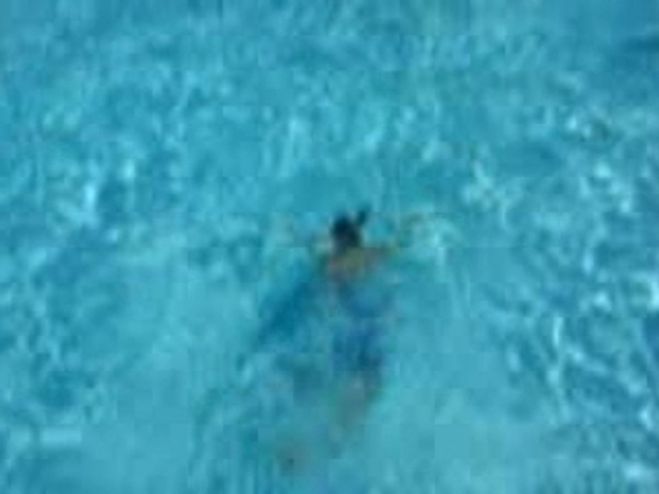 nous dans la piscine