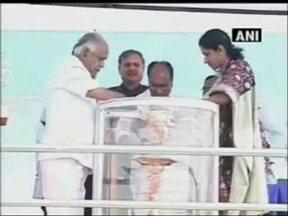 Aero India 2009 takes off in Bengaluru.mp4