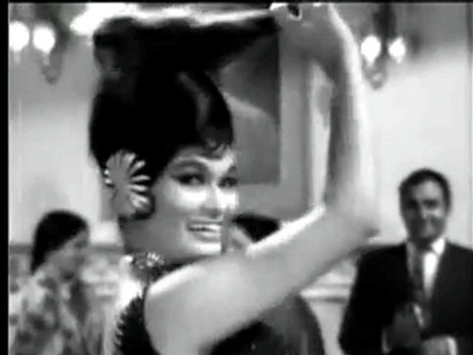 DO PAL JO TERI AANKHON SE - BAHARON KE SAPNE