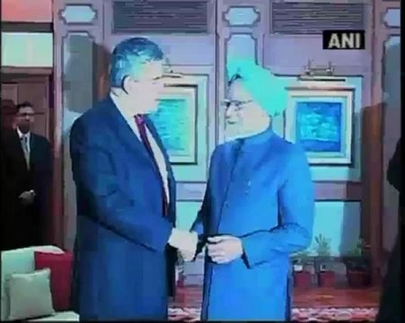 British Prime Minister Gordon Brown meets Singh.mp4