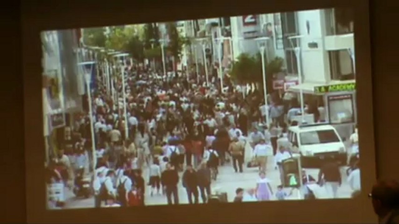 Yaşamak , insa etmek, korumak: şehirlerin sorunları: Serhan Ada: "İzmir körfez tasarım projesi" sunumu