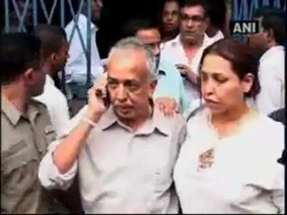 Gunman shoots editor of Sri Lankan opposition paper.mp4