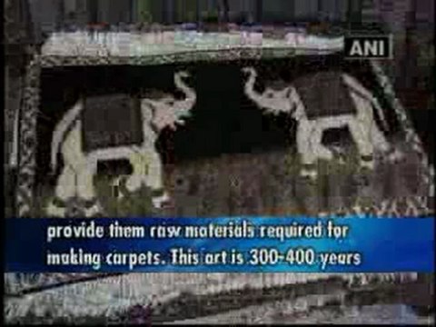 Hindu-Muslims collectively weave world class carpets in Jaipur.mp4
