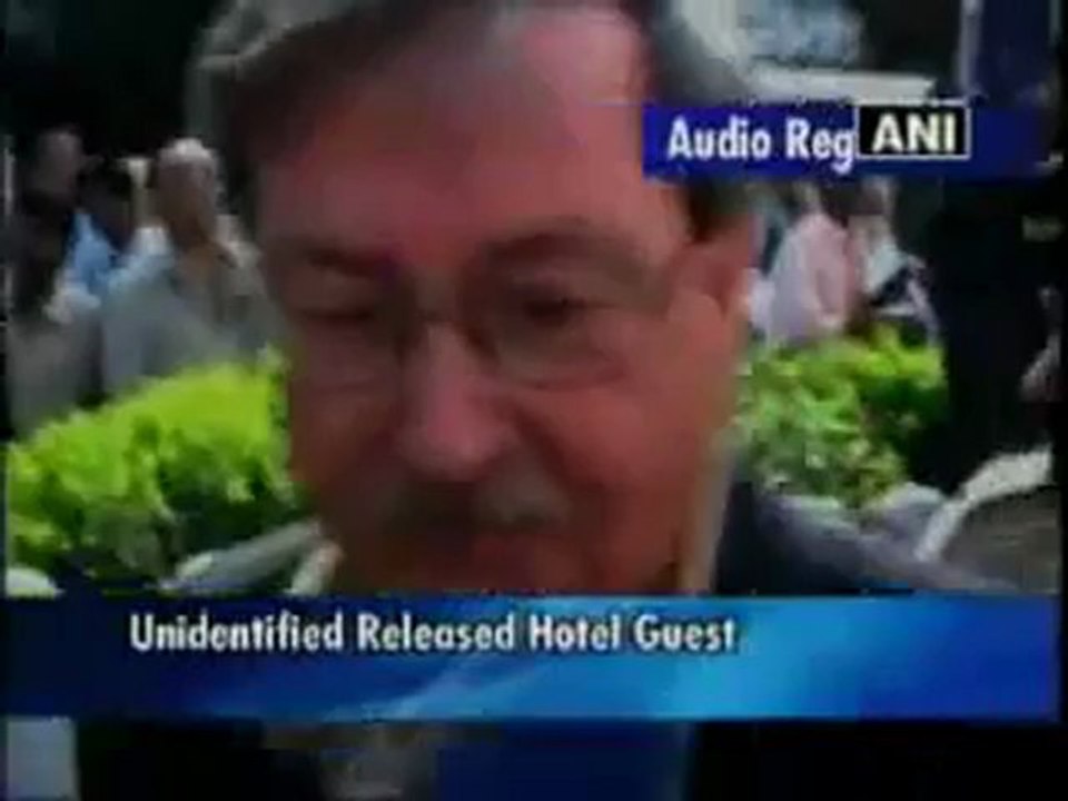 Hostages released from Mumbai hotel.mp4