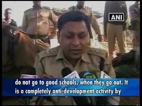 Maoist blow up school building in Bihar.mp4