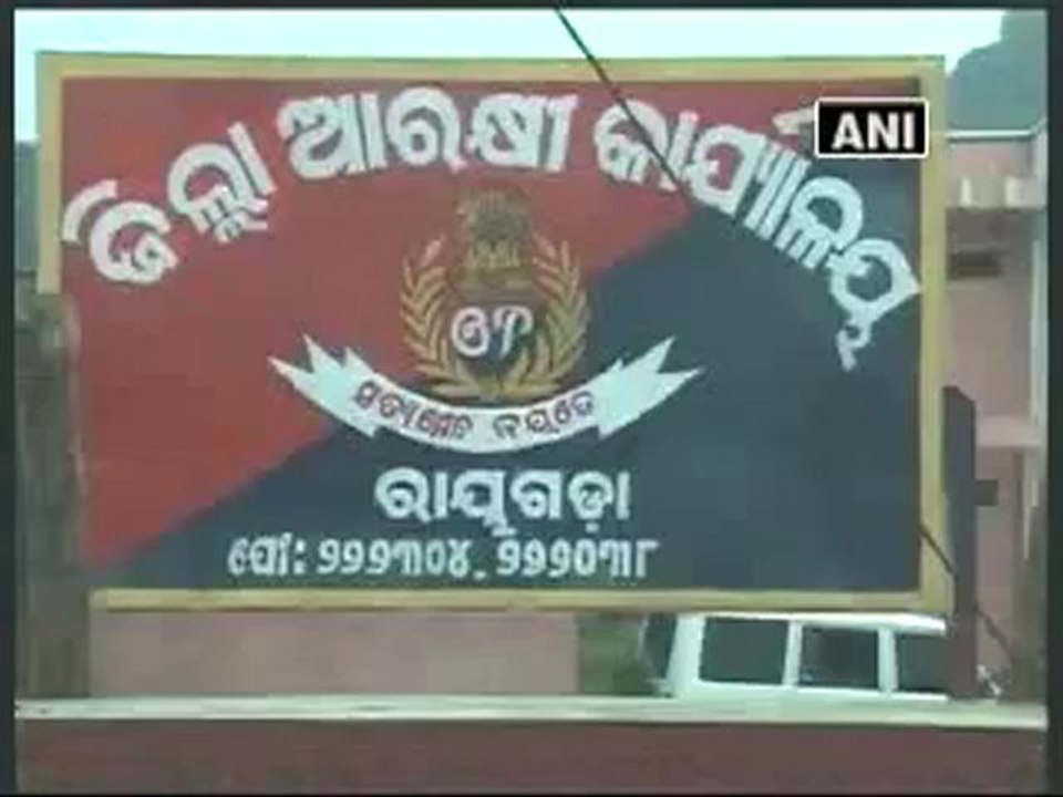 Maoist couple surrenders in Orissa.mp4