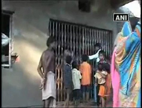 Maoists blow up school building in Jharkhand.mp4