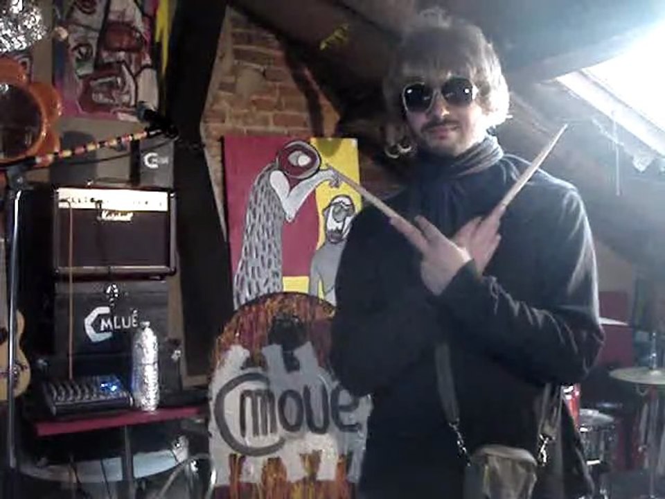 Cmoué! UNE FLEUR ROUGE&NOIRE