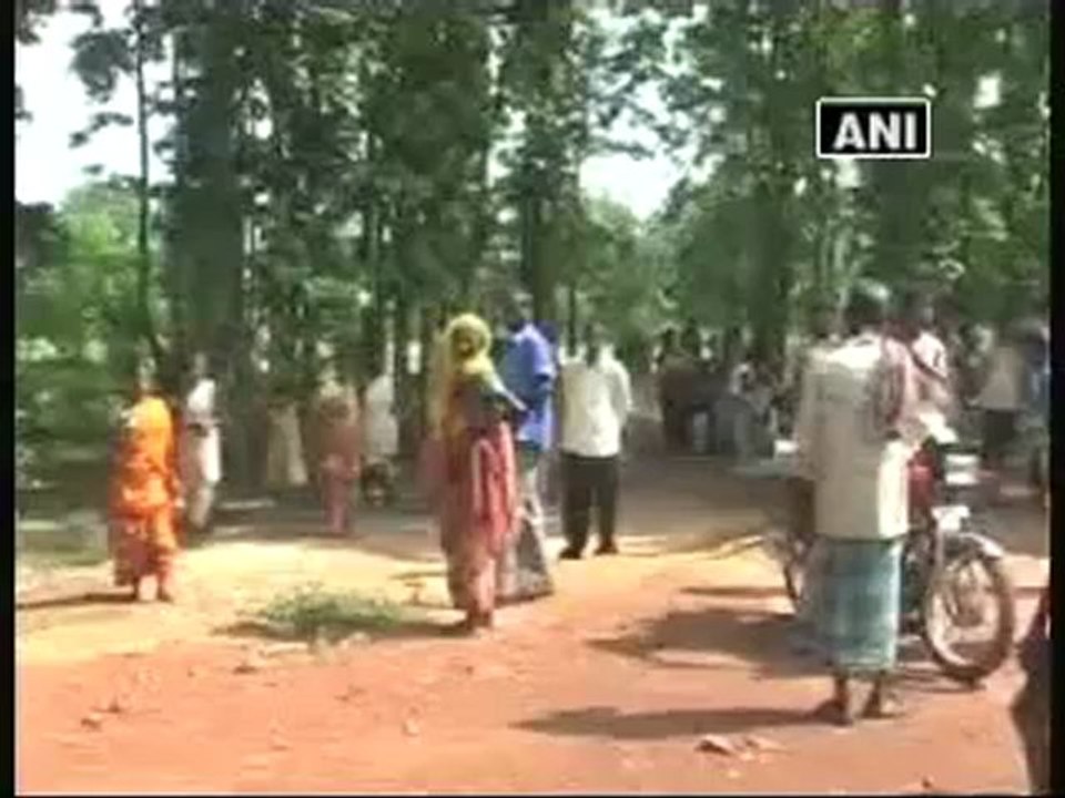 Maoists kill TMC leader in West Bengal.mp4