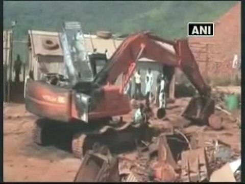 Maoists torch 19 vehicles in Chhattisgarh.mp4