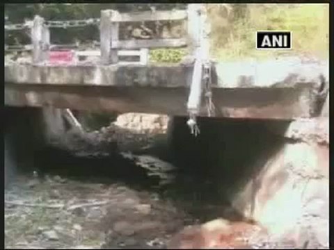 Maoists trigger landmine blast in Orissa.mp4