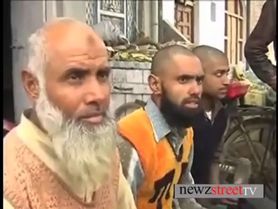 Ghaziabad panchayat shaves off heads of a family.mp4