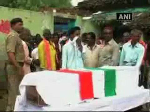 Policeman killed in Maoist ambush in Chhattisgarh.mp4