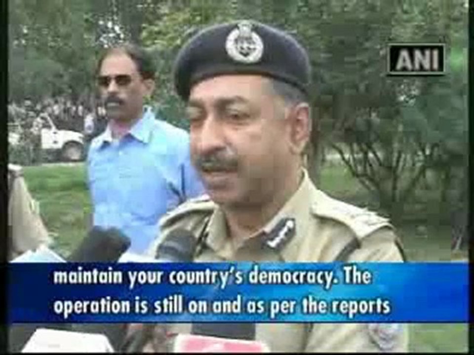 Twelve Maoists, three cops killed in encounter in Jharkhand.mp4