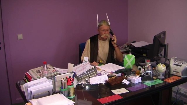 Depardieu : le maire de Néchin présente ses voeux en Astérix