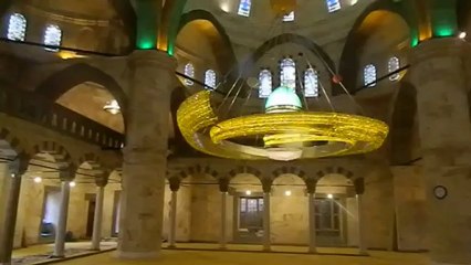 EYNESİL YEŞİL CAMİİ'NİN İÇ DÜZENLEMESİ