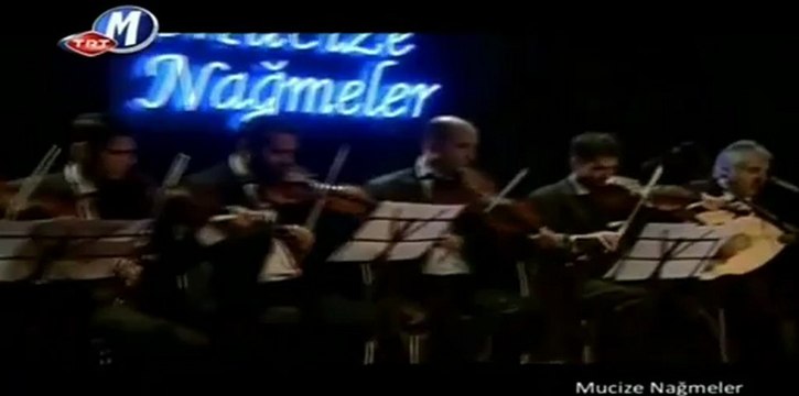 Umut Akyürek £££ AKŞAMIN OLDUĞU YERDE BEKLE DİYORSUN GELMİYORSUN