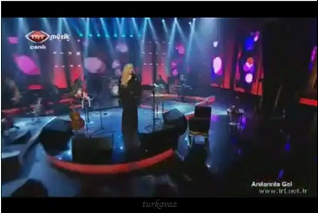 Dünya tatlısı Zerrin Özer TRT 2013