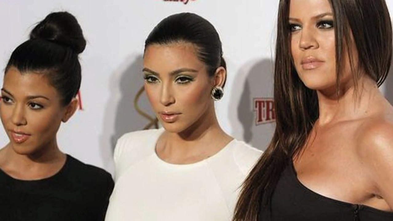 Pregnant Kim Kardashian Hosts New Year Bash In Las Vegas [HD]
