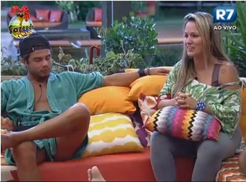 Isis falando que achava que o Victor era apaixonado pela Nat