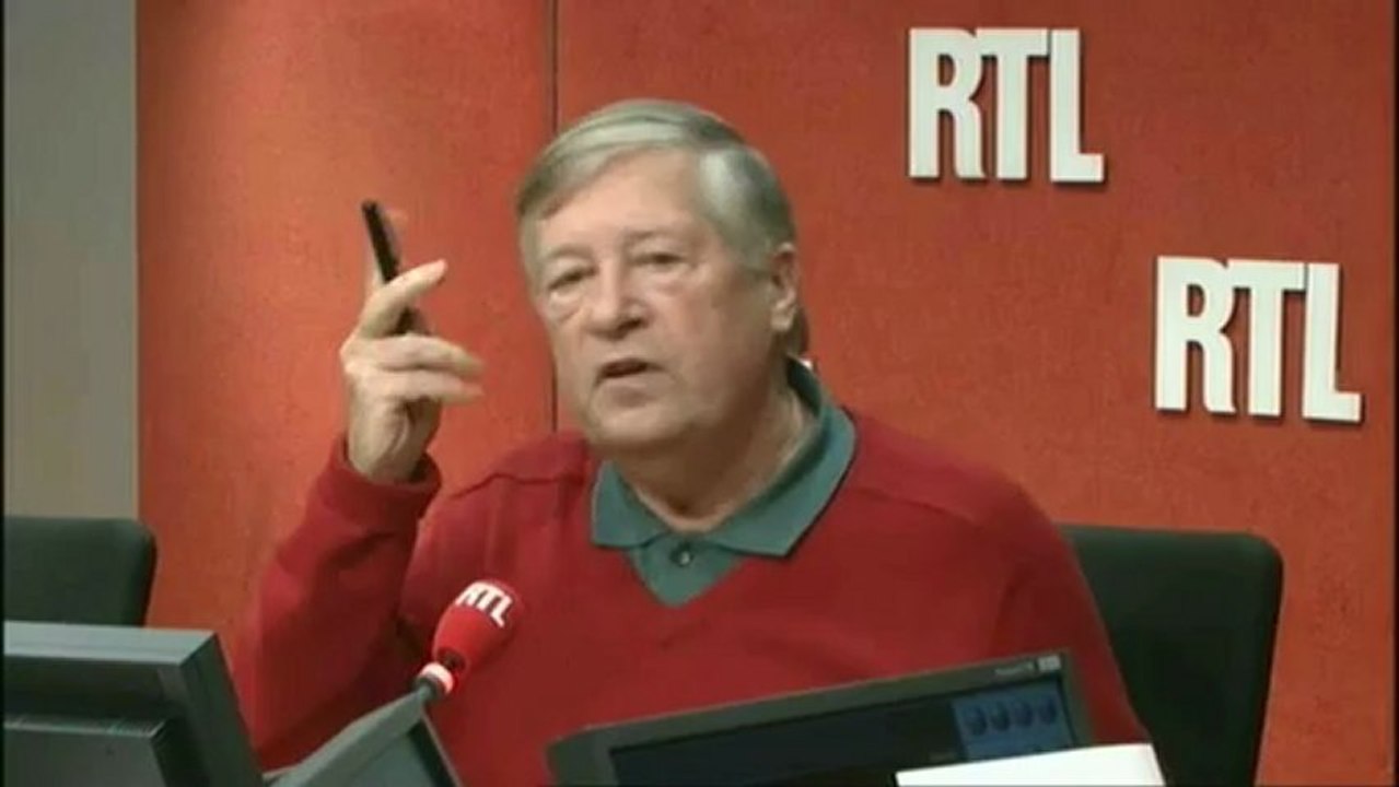 L'encerclement de François Hollande par les oppositions et Gauche et de Droite