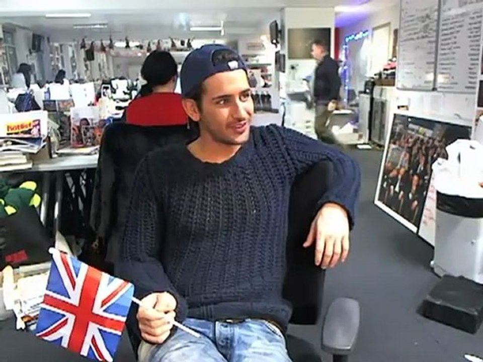 Ollie Locke Web Chat