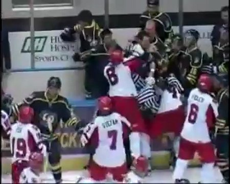 Buz pisti değil boks ringi