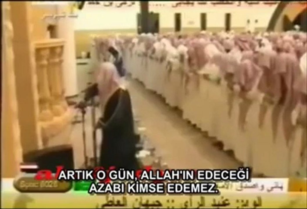Kabe İmamı Fecr Suresini Okurken Cemaati Ağlatıyor Meyve.Pro