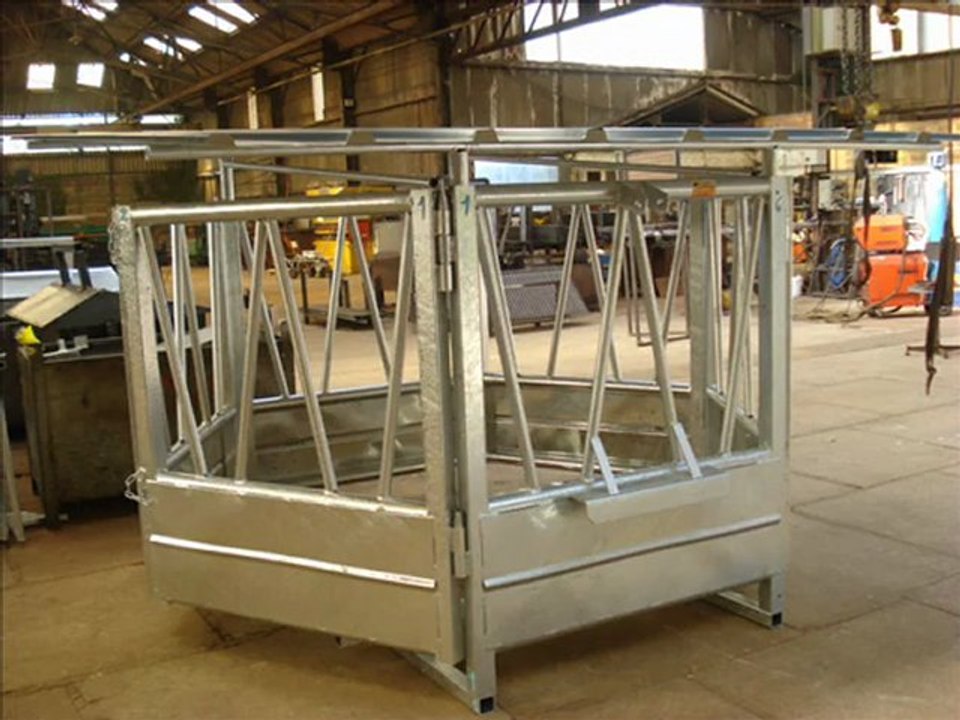 Espace elevage et les prouctions bovin et équin ( une large gamme de produits équin et bovin le tout en tubulaire et en fabrication française et possibilité de sur mesure)