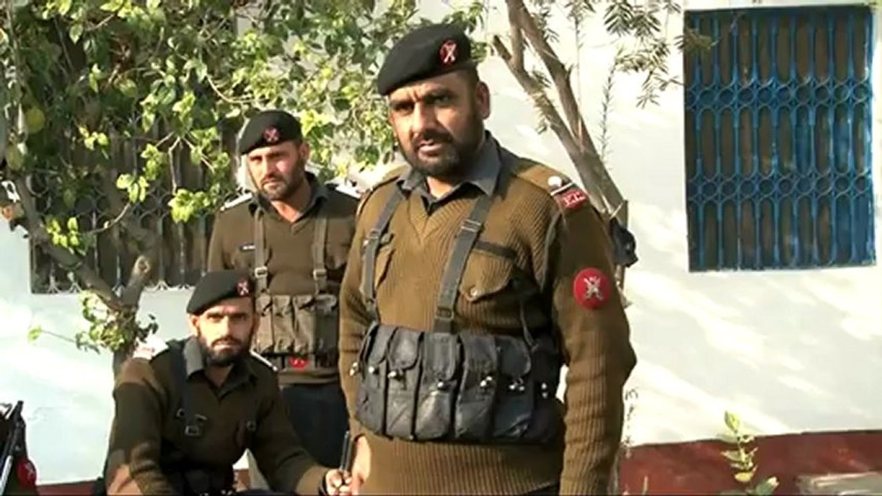 Pakistan resumes polio vaccines after attacks