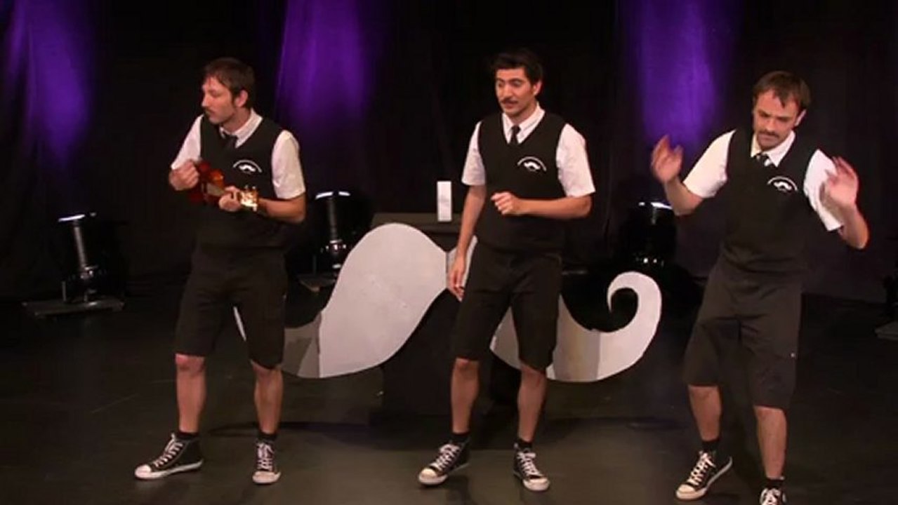 PETILOQUENT MOUSTACHE POESIE CLUB Bande-annonce