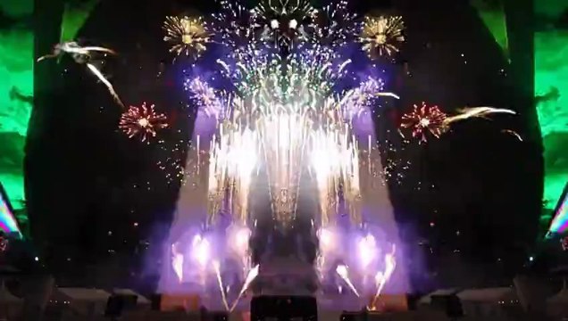 Apparences - Feux d'Artifices & 3D Mapping (La Defense)