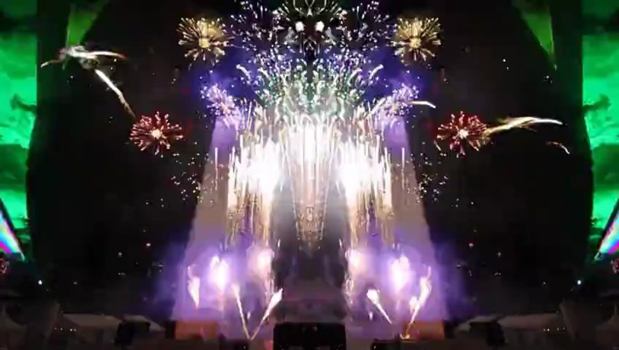 Apparences - Feux d'Artifices & 3D Mapping (La Defense)