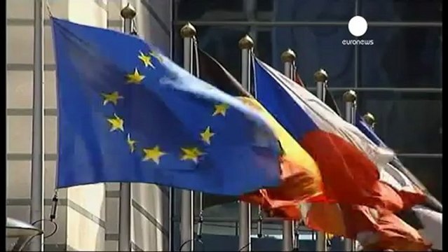 Las empresas de telecomunicaciones buscan crear una red...