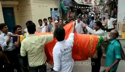 Agra-Taj Mahal-46.flv