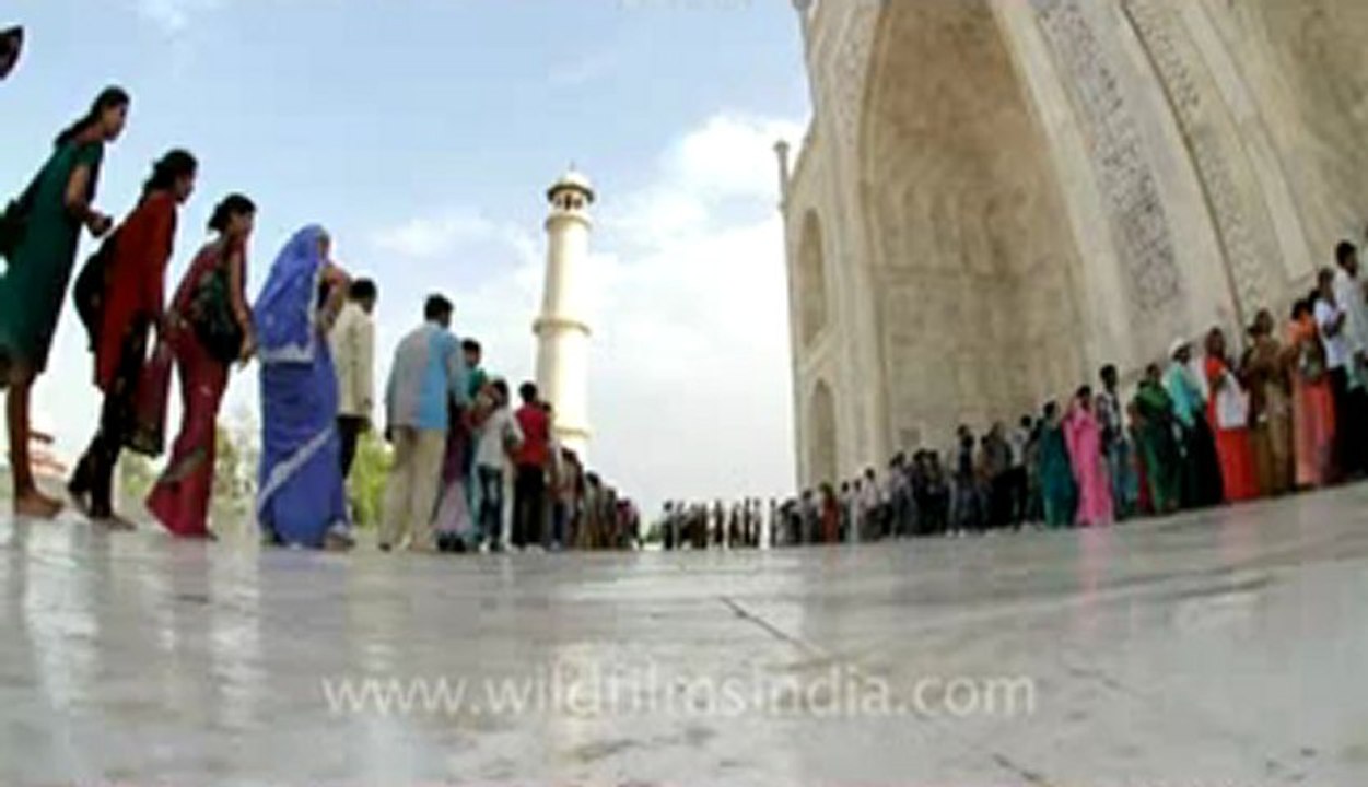 Agra-Taj Mahal-53.flv