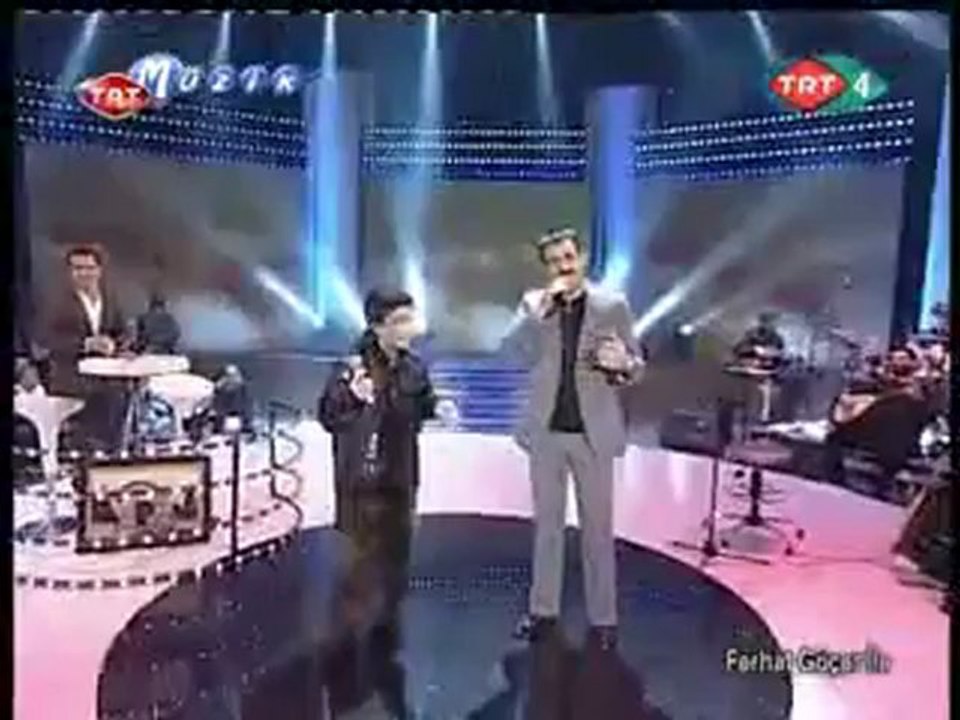 Hüseyin Turan  &  Güler Duman      " Kirpiğin Kaşına Değdiği Zaman -