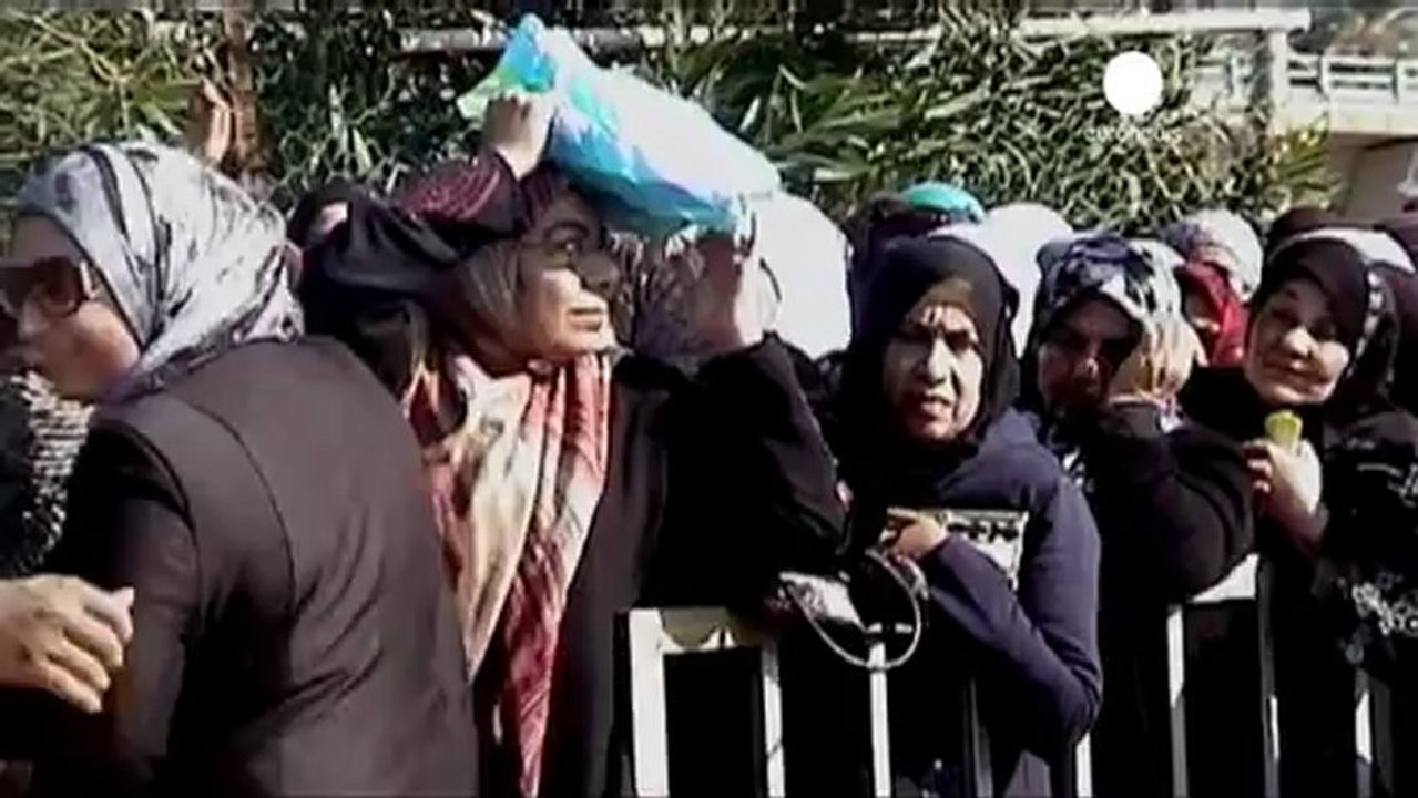 Lebanon recognises Syrian refugees for first time