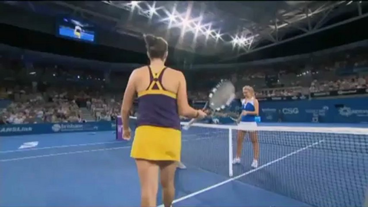 Brisbane: Kerber-Bezwingerin trifft im Finale auf Serena