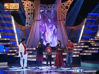 Santhosh's Chennai Rockstars sing a Group Medley