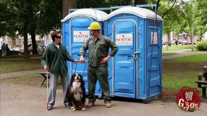 L'aveugle tombe de haut!!!