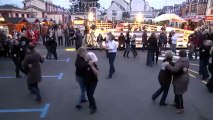 VIDEO Quiberon fête Noël - Initiation aux danses bretonnes avec le cercle 