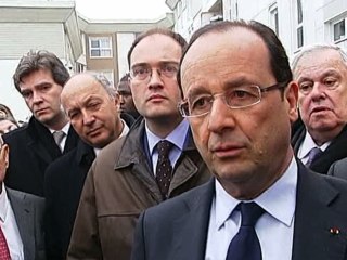 Prise de parole à la sortie de l'Hôtel de Ville de Val-de-Reuil