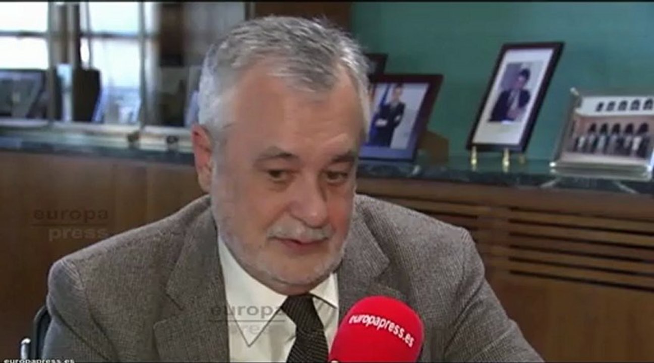 Griñán: "Hay que mantener a Rubalcaba y al programa"