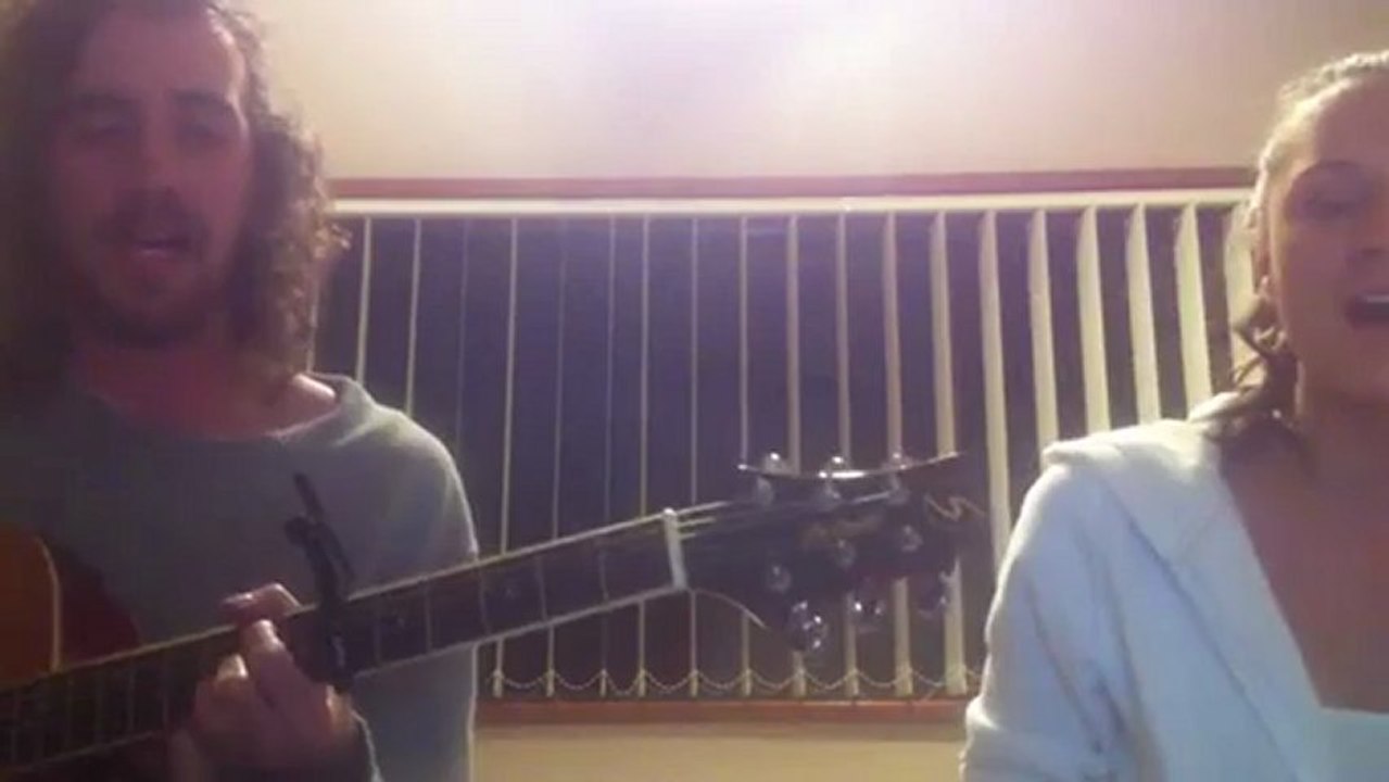 Brittany Cairns e Nate Cairns - Hey Ya e I Gotta Feeling Cover
