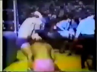 Randy Savage vs Tito santana