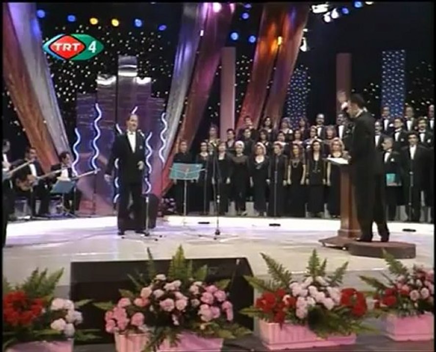 Sümer Ezgü         " Osman'imin mendili saman sarisi - "