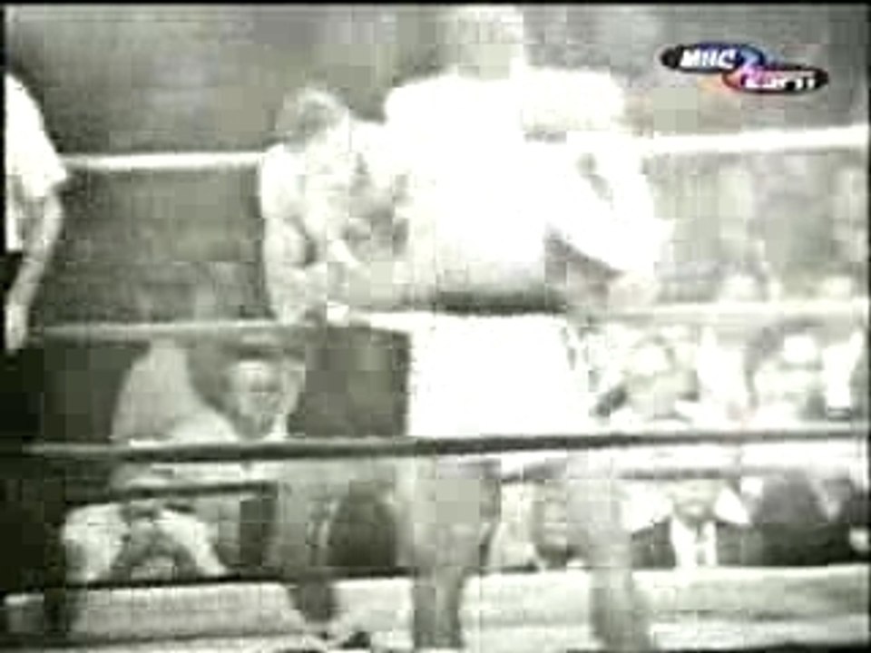 Muhammad Ali vs. Billy Daniels