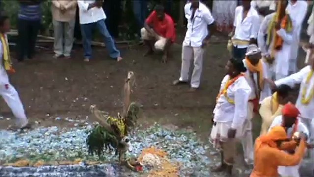 Marche sur le feu à la Ravine des cafres Saint-Pierre le 06/01/2013.